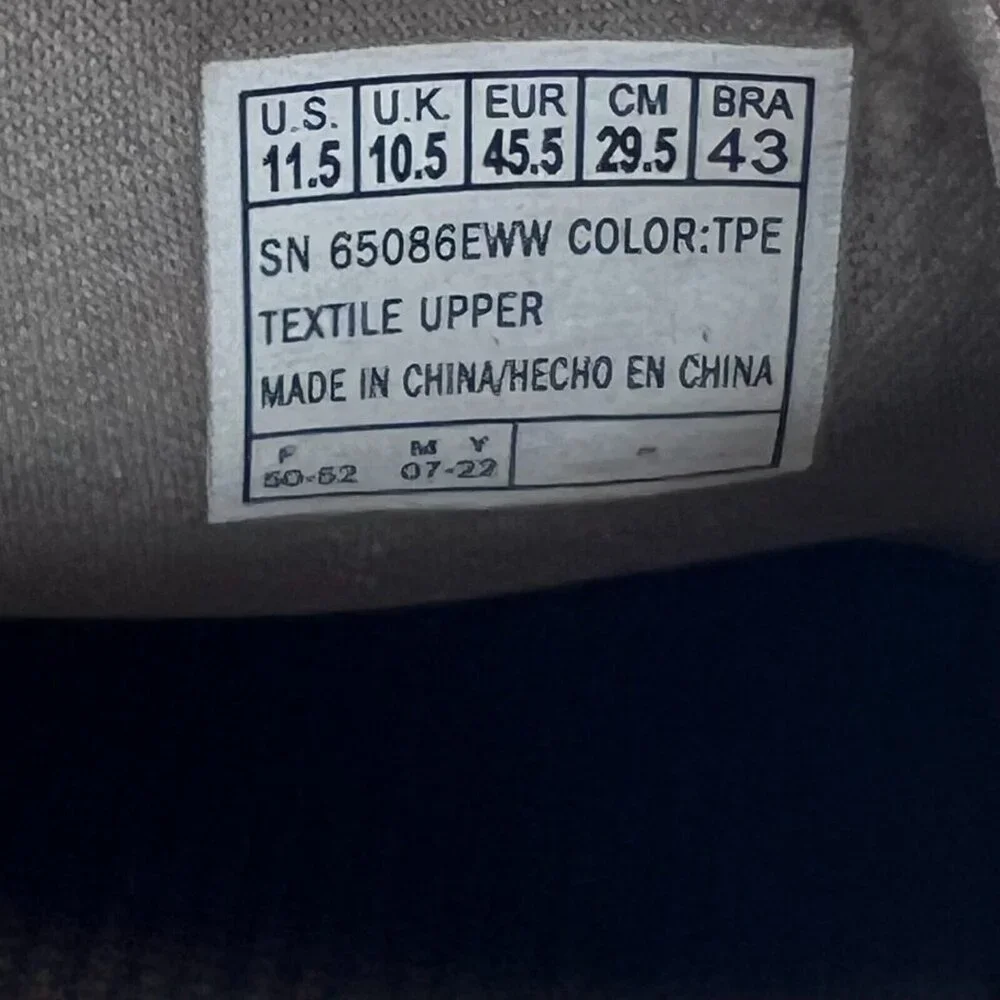 Skechers Mens 65086EWW Taupe Memory Foam Relaxed Fit Size 11.5 Slip-on Sneakers